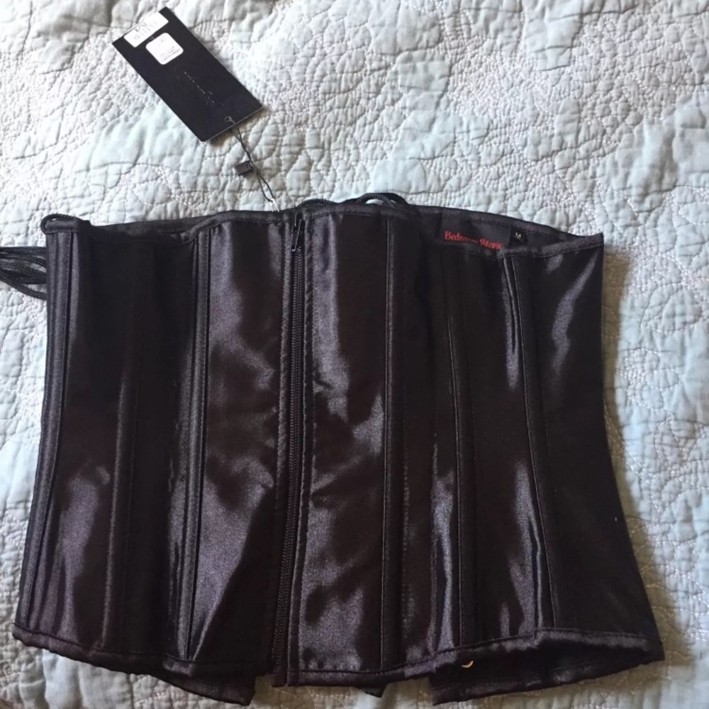 Bedroom stories waist shaper